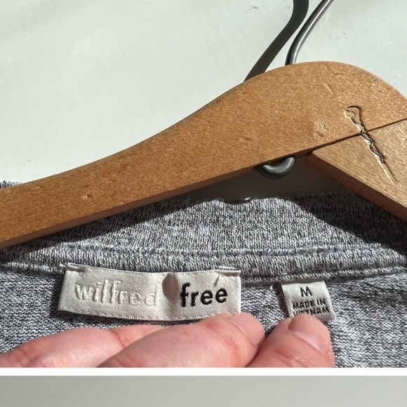 Aritzia Wilfred Free Diapson Heathered Grey Long Sleeve Size Medium. - Picture 5 of 5